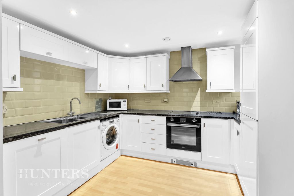 Property photo 2 of 17 Kitchen