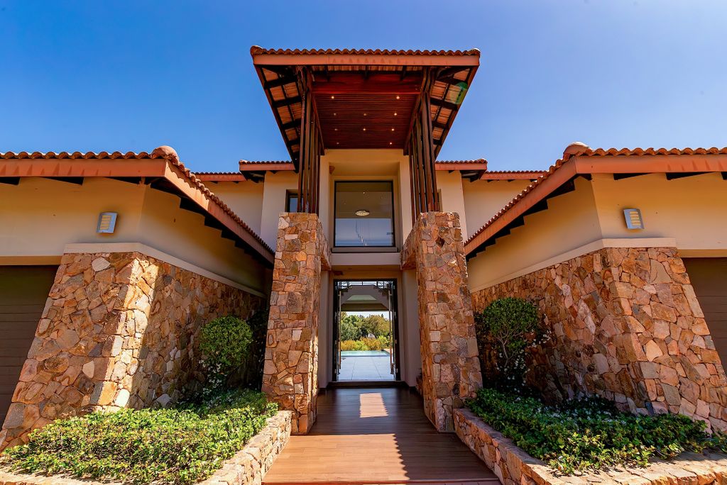 Property photo 3 of 49 Entrance Door