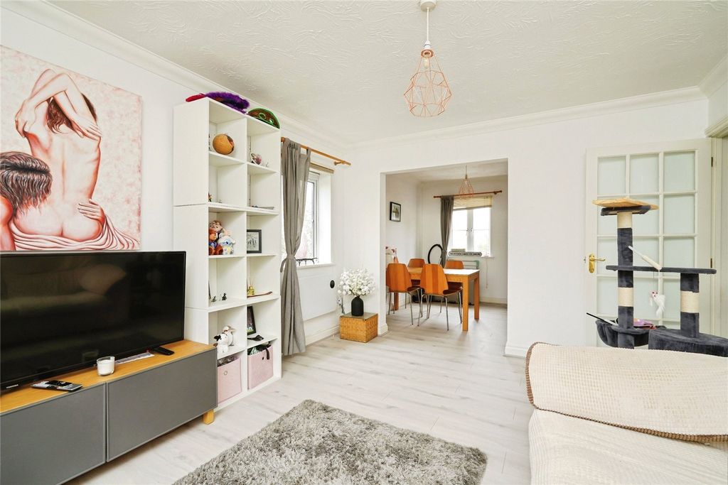 Property photo 2 of 24 Picture No. 03