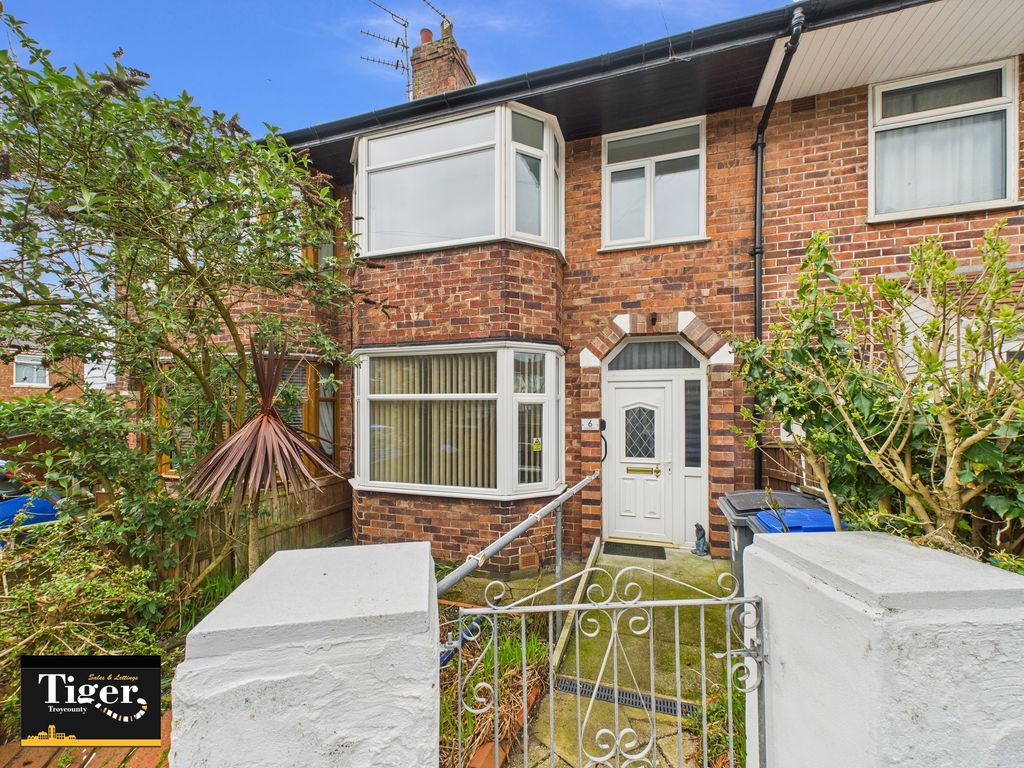 Property photo 2 of 14 Cam02176G0-Pr0527-Still015