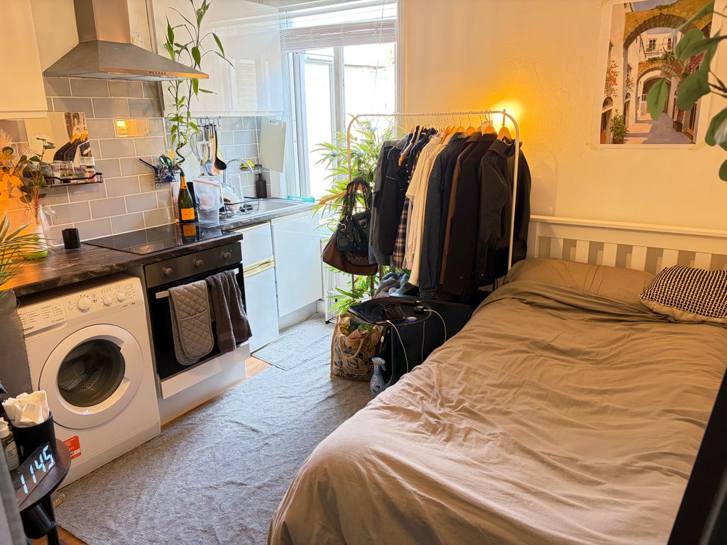 Property photo 1 of 4
