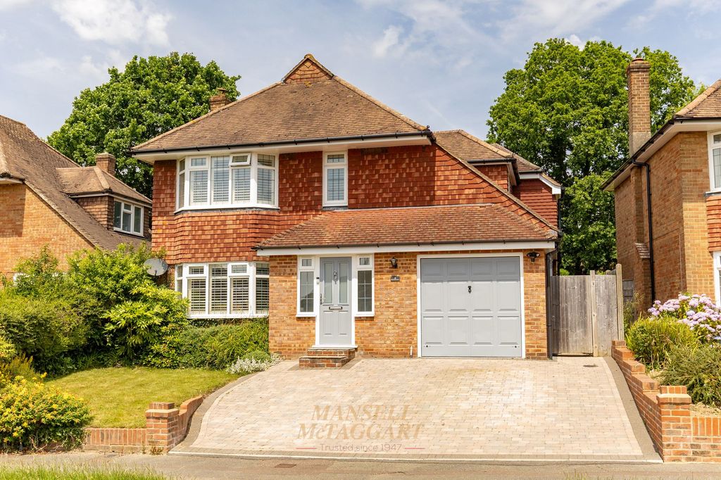 Property photo 1 of 32
