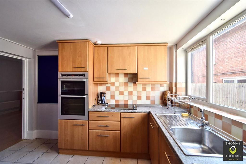 Additional image 22 of 6 bed detached house to rentLinden Road, Gloucester GL1