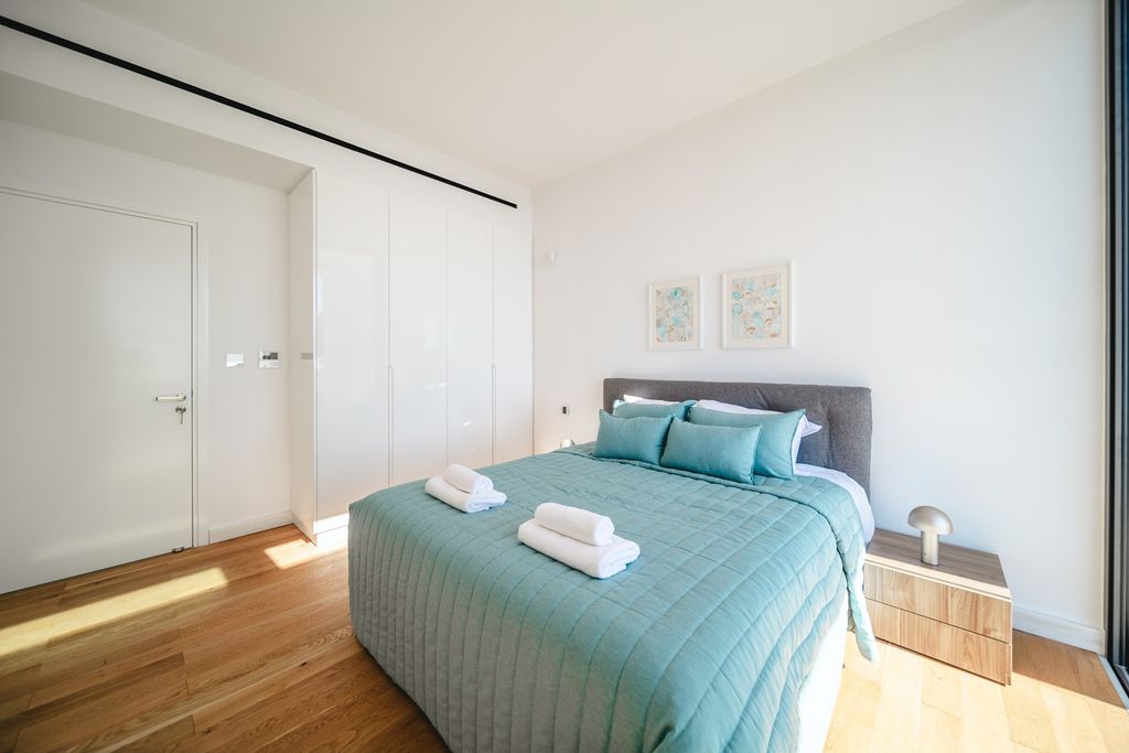 Property photo 3 of 34