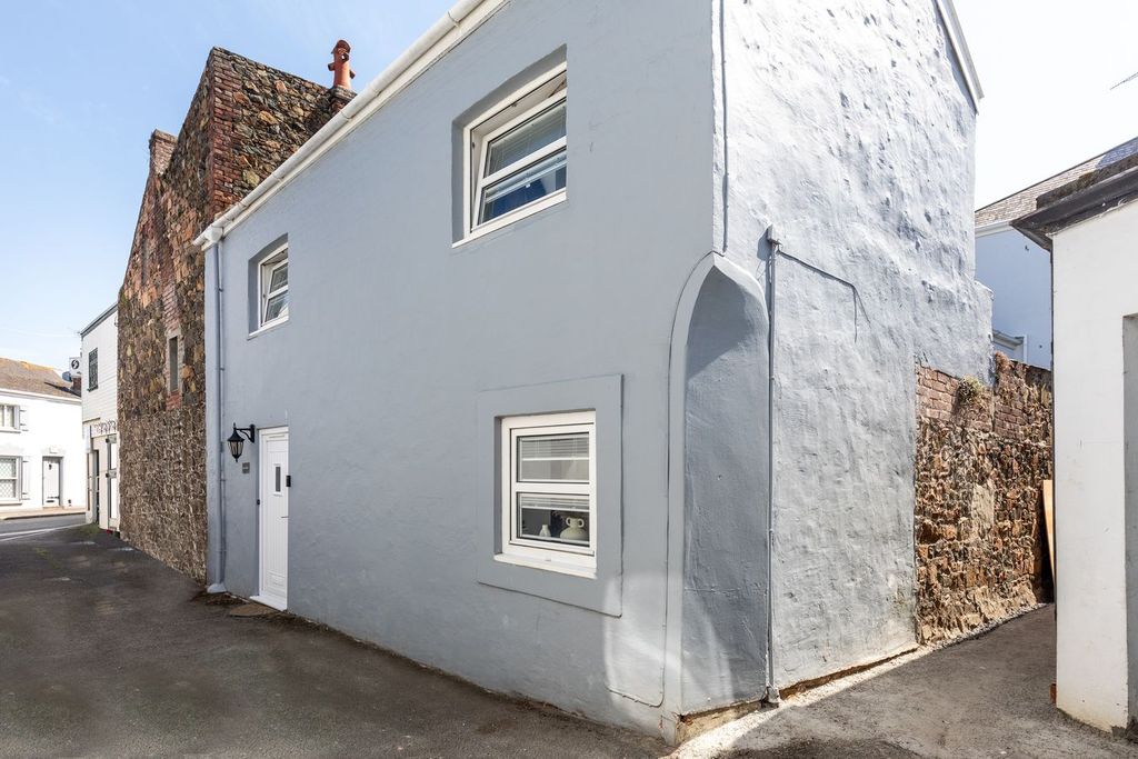 Property photo 1 of 23