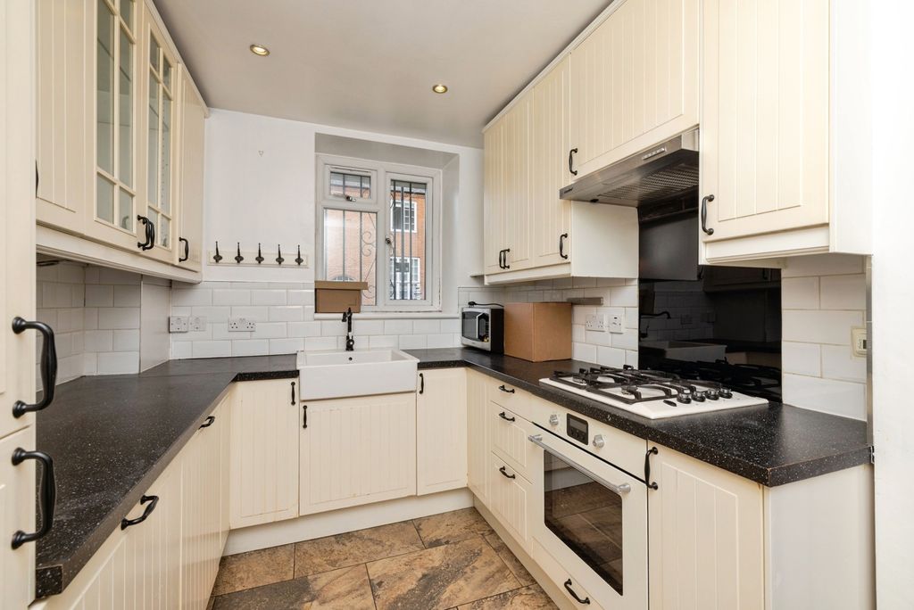 Property photo 3 of 22 Kitchen
