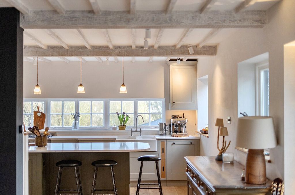 Property photo 2 of 30 1404103-27-697A30...