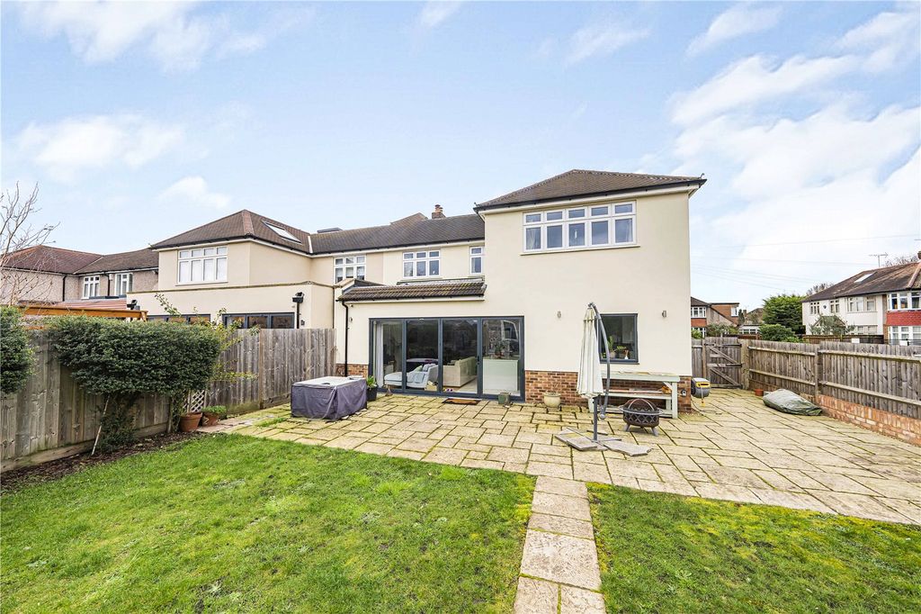 Property photo 2 of 20 Picture No. 21