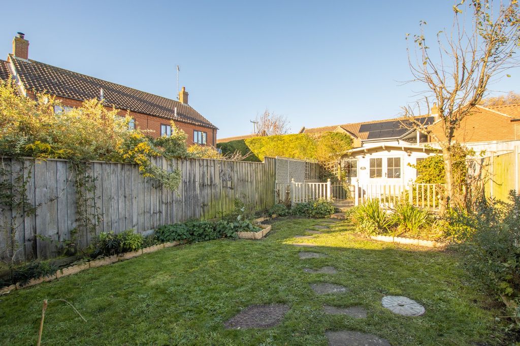 Property photo 2 of 25 3758235