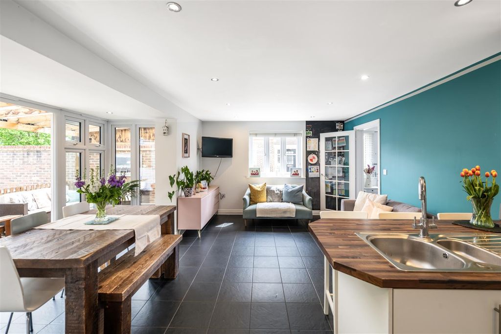 Property photo 2 of 21 4 Haine Close Internals12 - Copy.Jpg