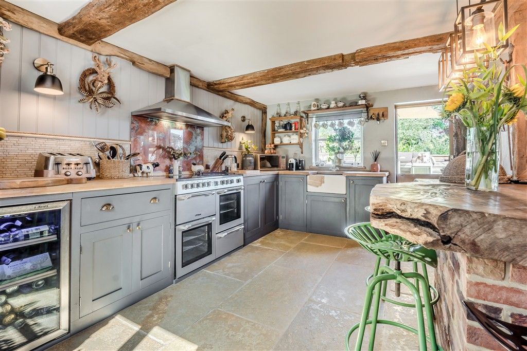Property photo 3 of 26 Kitchen