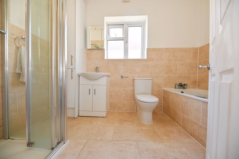 Property photo 3 of 10 Photo 7