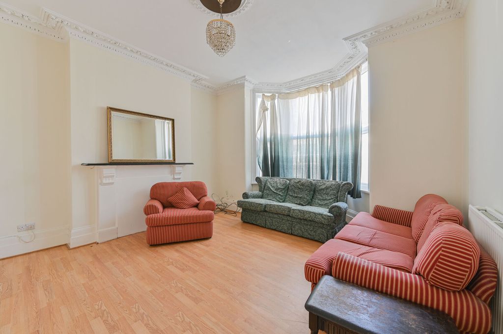 Property photo 3 of 19