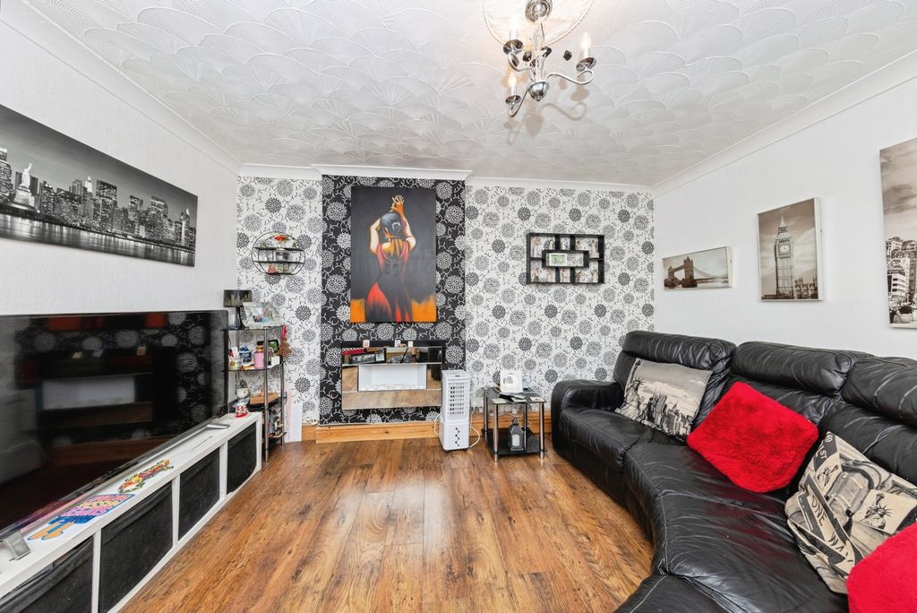 Property photo 2 of 14 Pbox-Img.Jpg