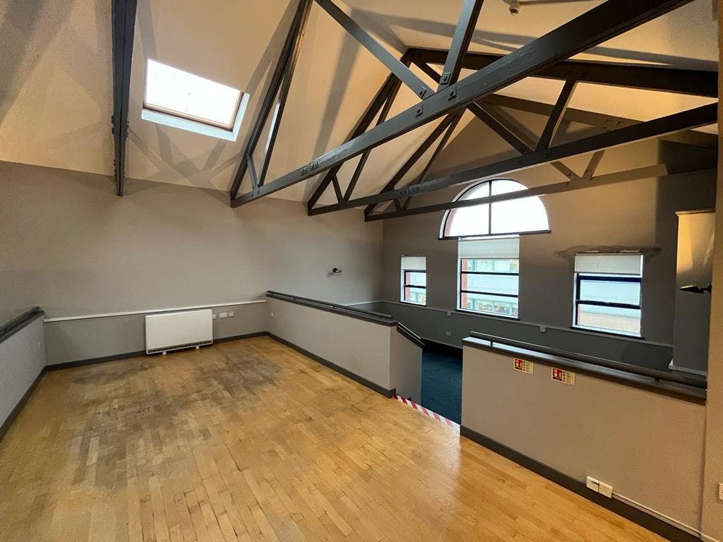 Property photo 2 of 9 90 Seaward Street