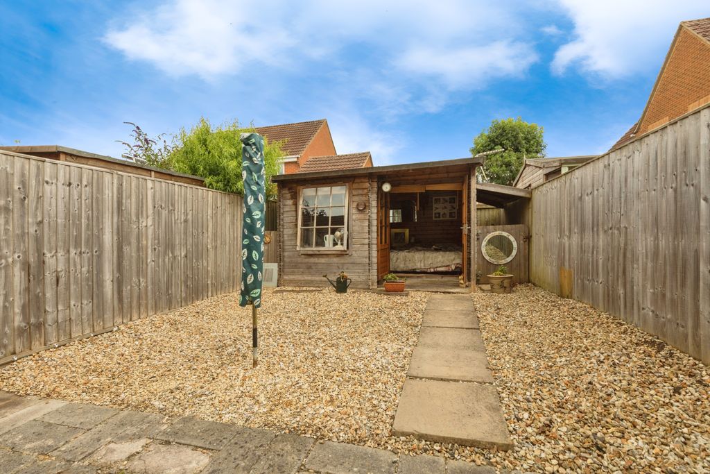 Property photo 3 of 20