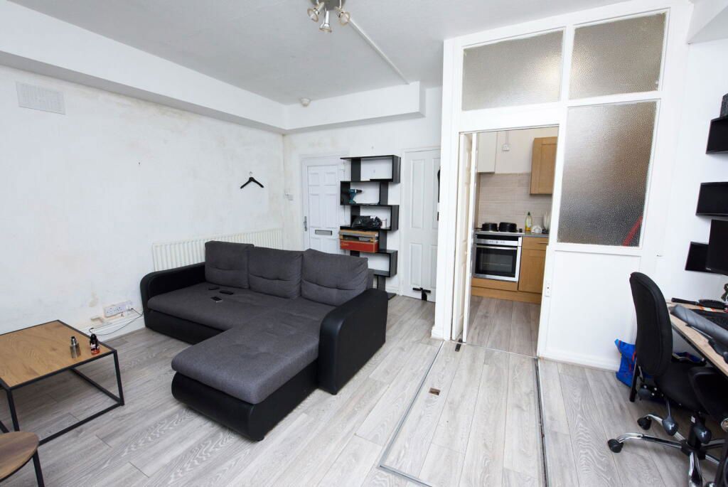 Property photo 3 of 13