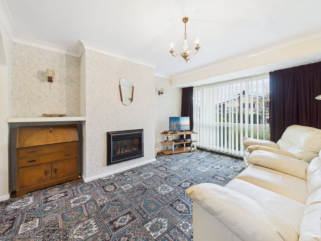 Property photo 2 of 12 Lounge