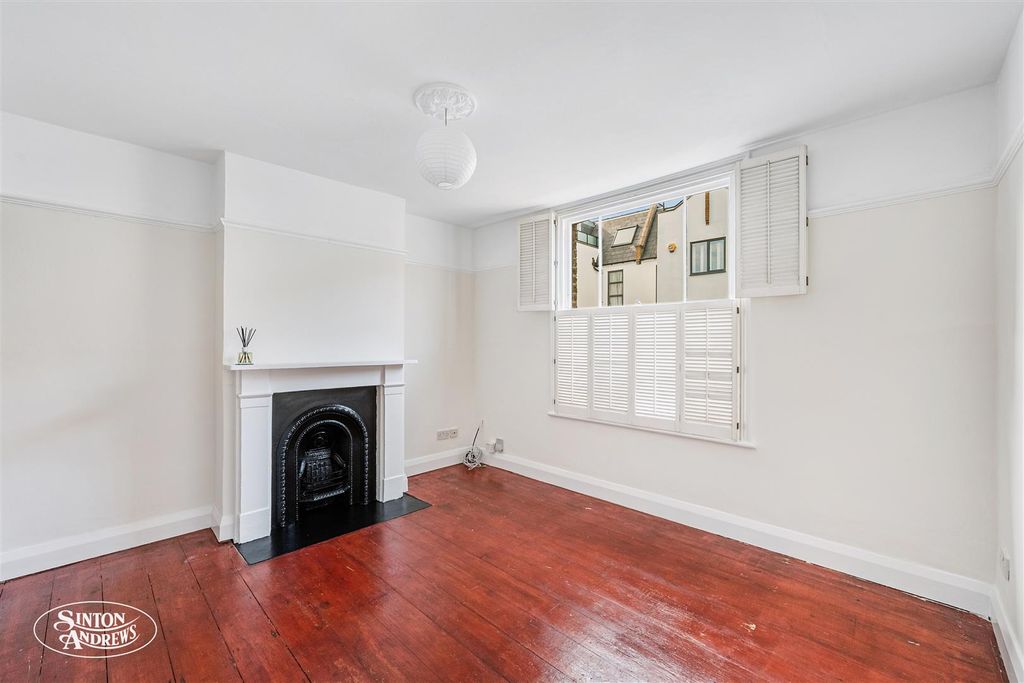 Property photo 2 of 14 48 Northfield Road-3.Jpg