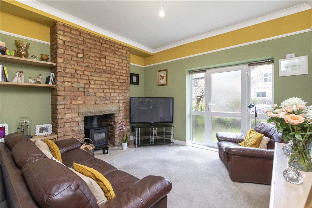 Property photo 2 of 16 Sitting Room