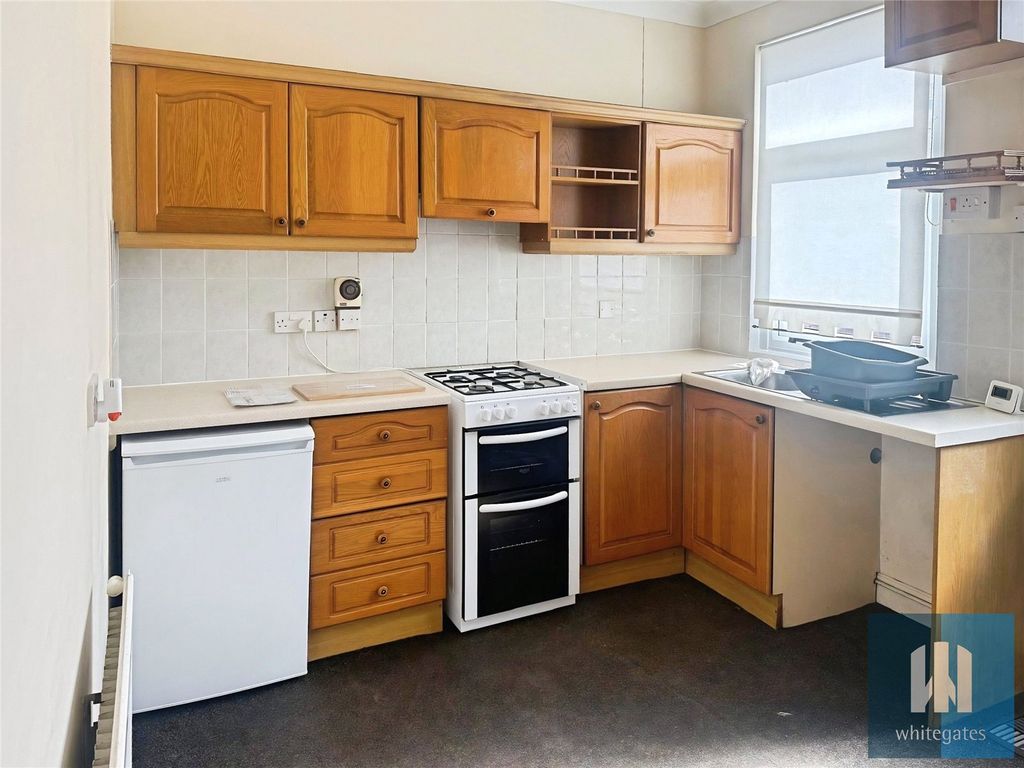 Property photo 2 of 13 Picture No. 15