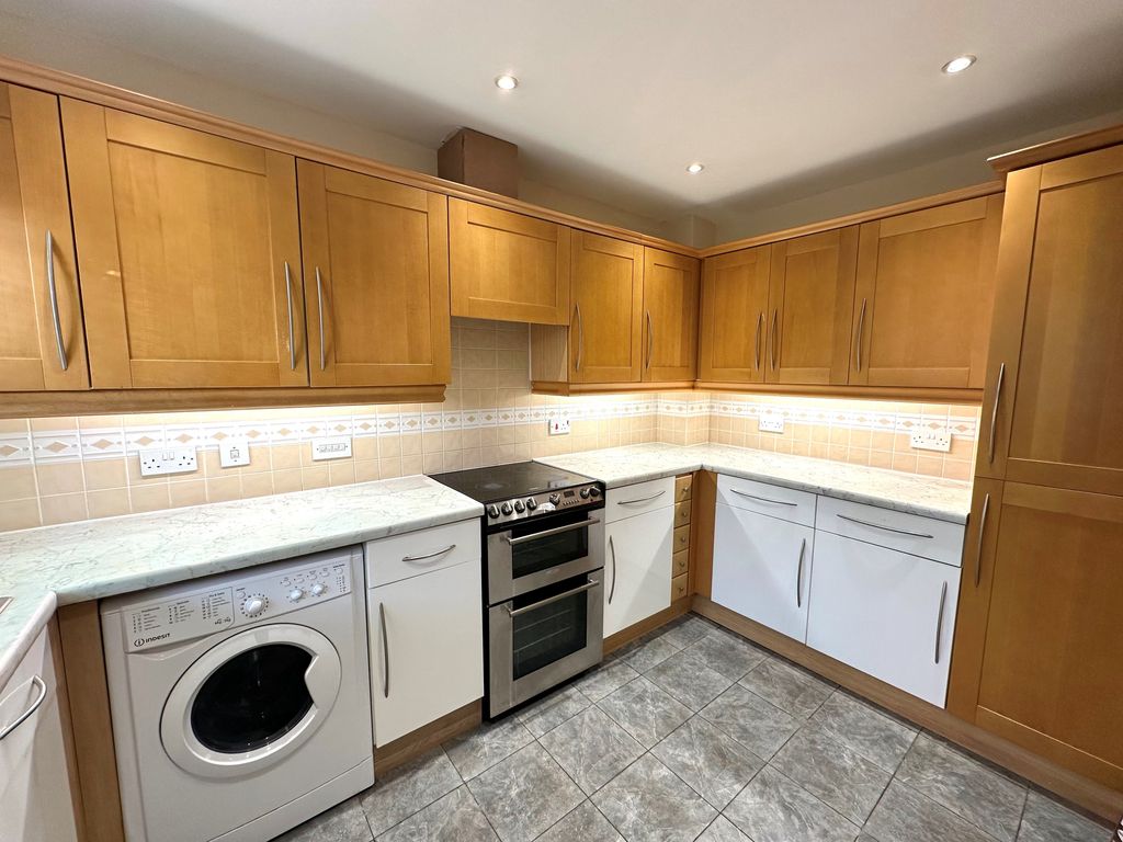 Property photo 3 of 8 View