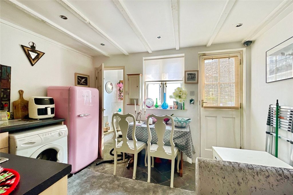 Property photo 2 of 12 Picture No. 02