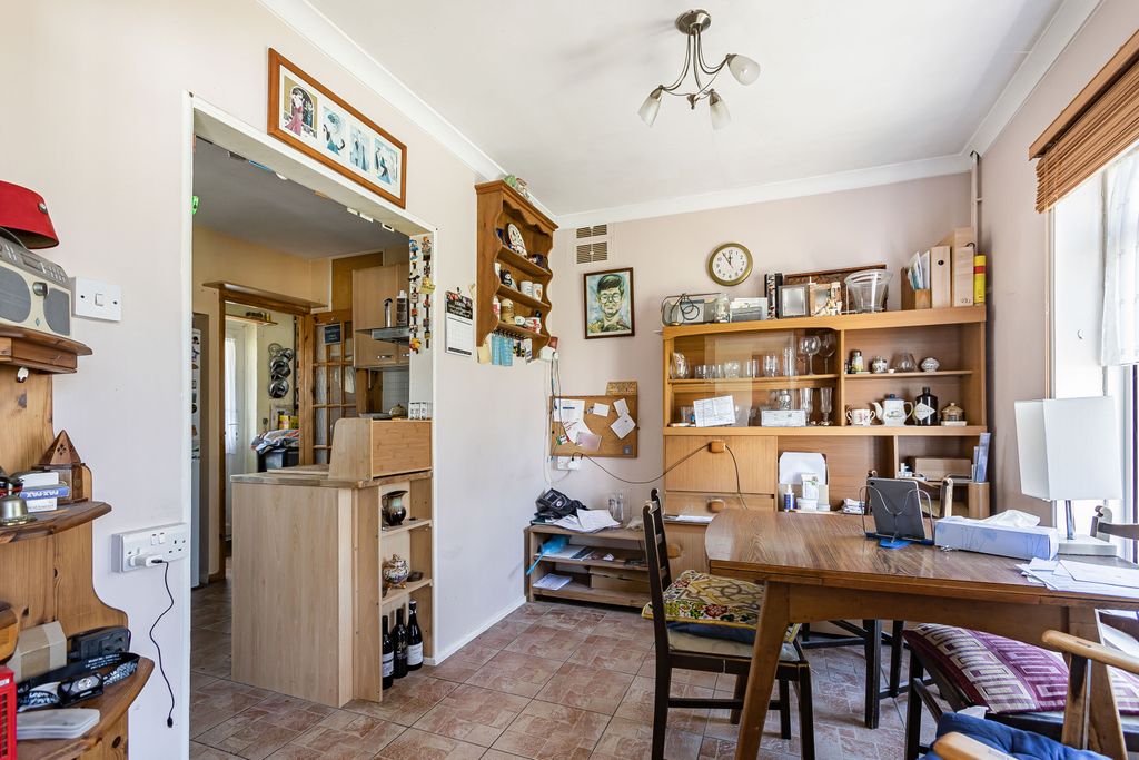 Property photo 3 of 12 Dining Room 1