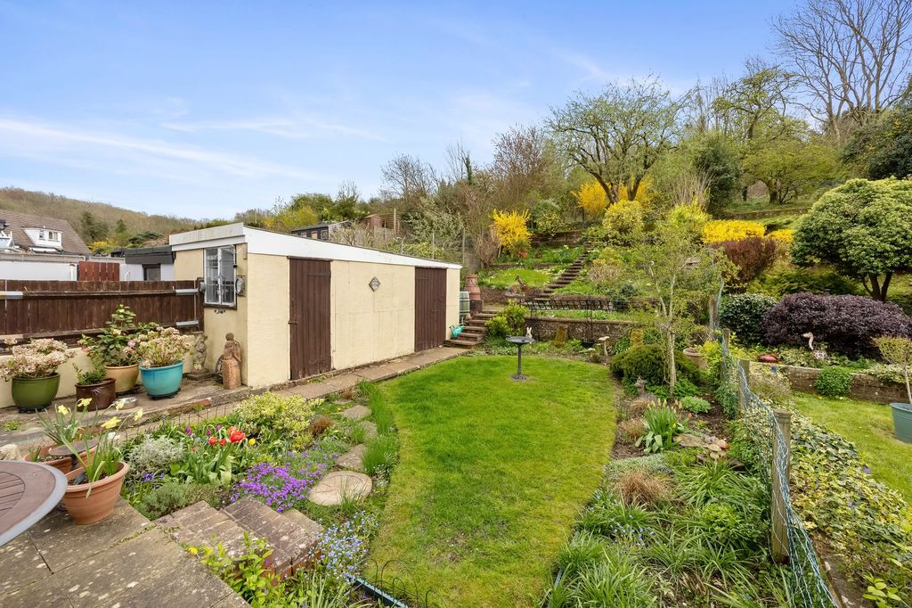 Property photo 2 of 19