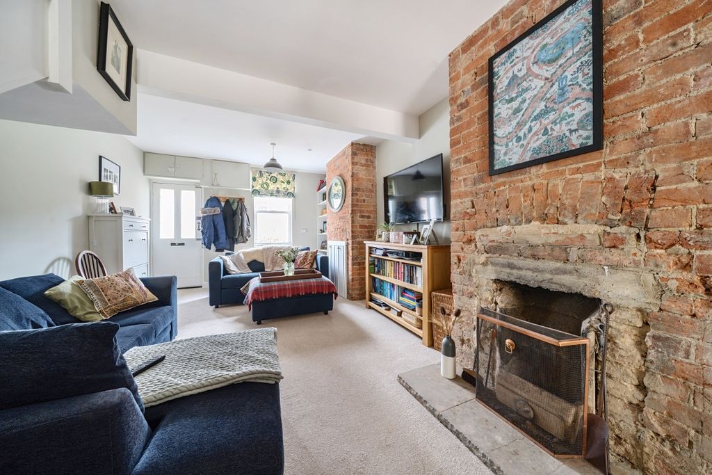 Property photo 2 of 11 1294883-16-682F1A...