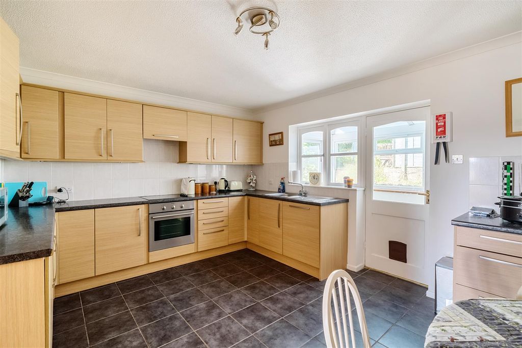 Property photo 3 of 18 1319098-4-68665A0c50De5.Jpg