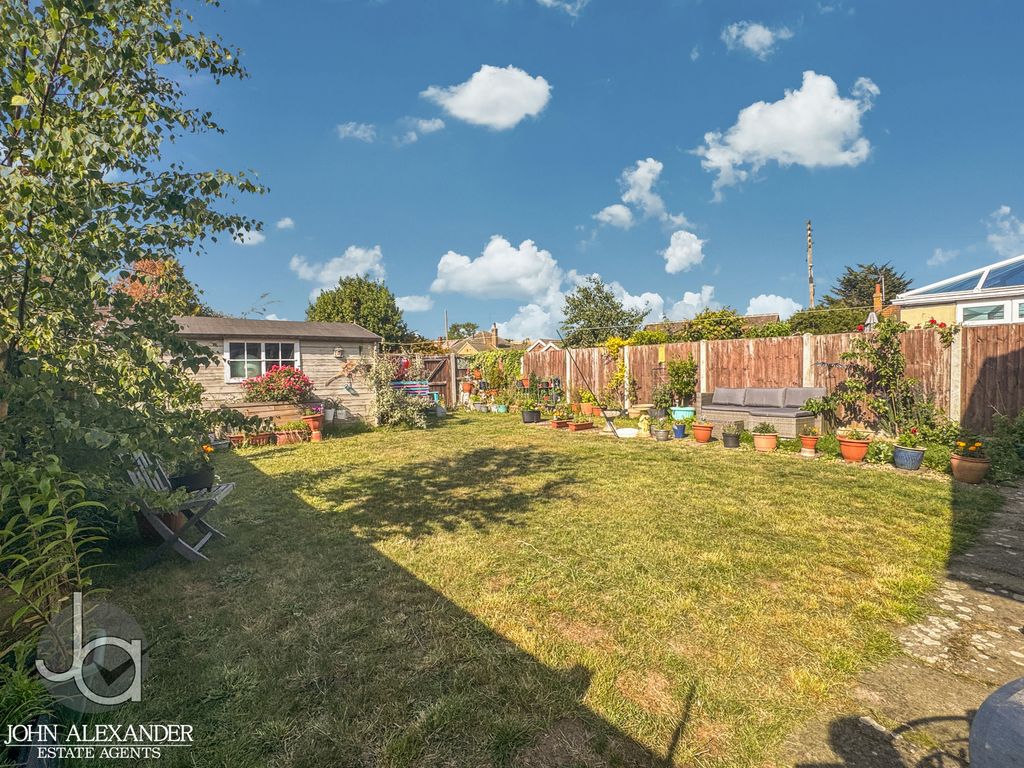 Property photo 3 of 34