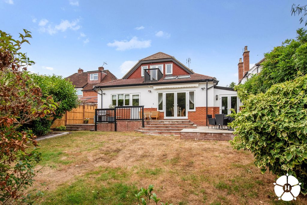 Property photo 3 of 31