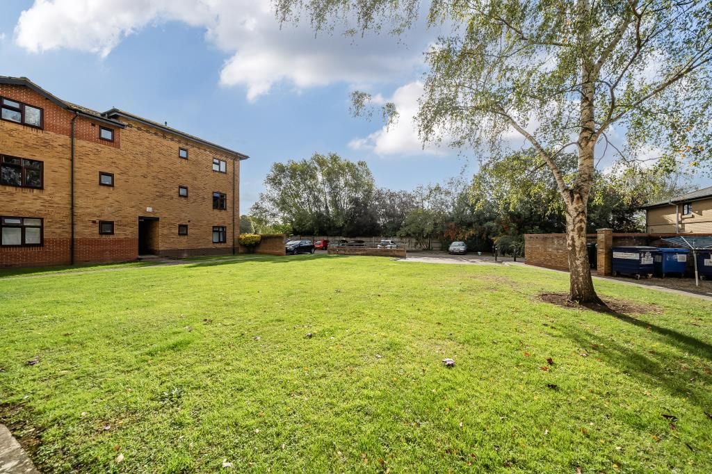 Property photo 1 of 19 External View
