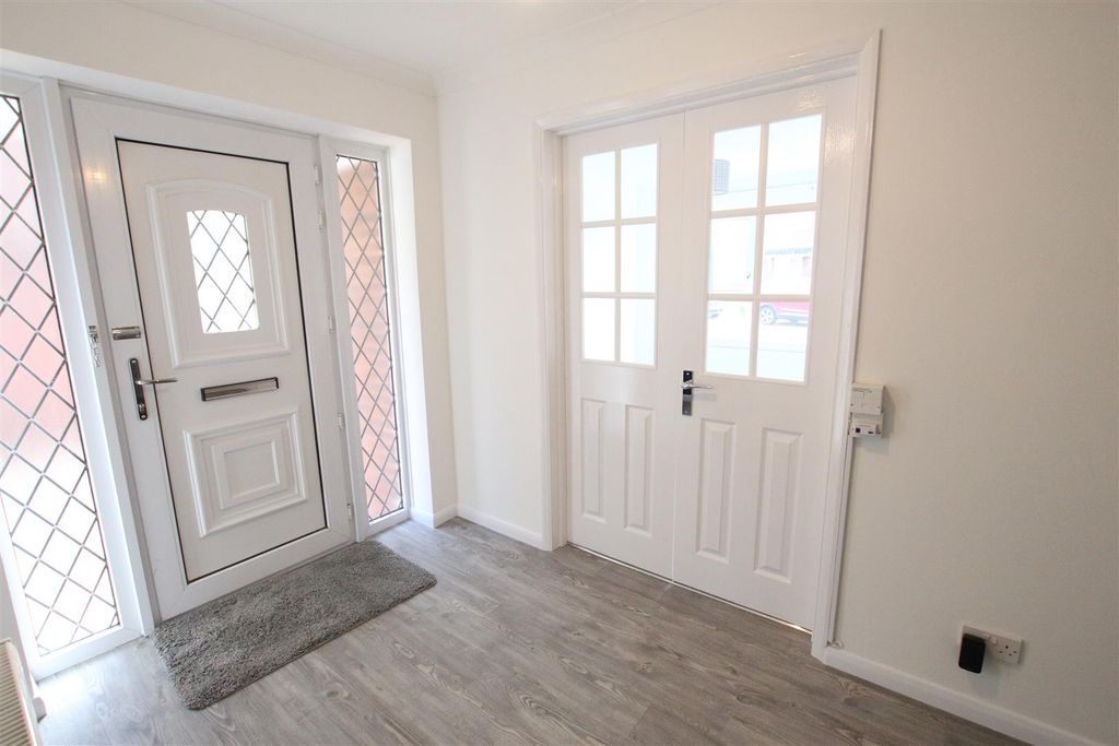 Property photo 2 of 16 Img_9980.Jpg