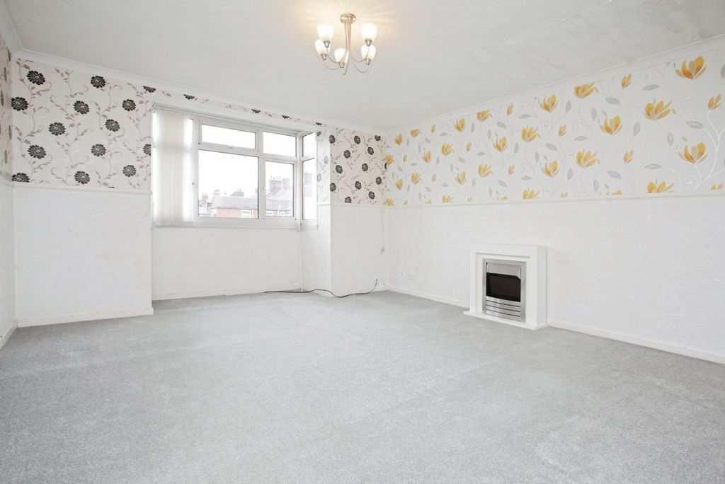 Property photo 2 of 17 Photo