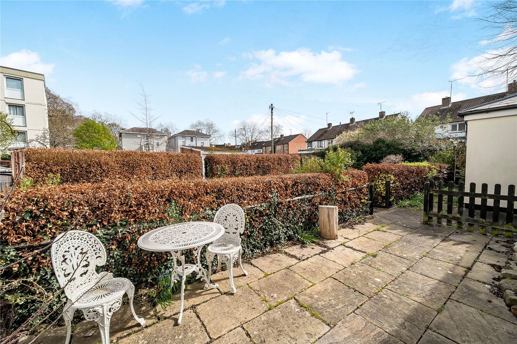 Property photo 2 of 21 Picture No. 20