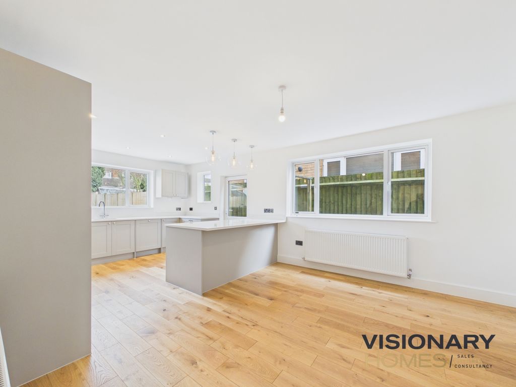 Property photo 3 of 20 Cam03522G0-Pr0247-Still005