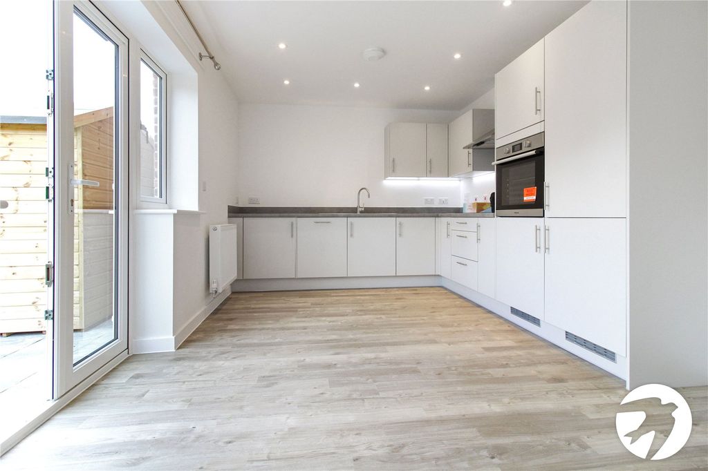 Property photo 3 of 11 Kitchen/Diner