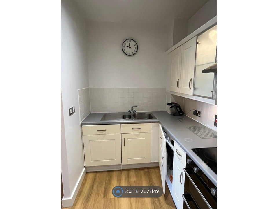 Property photo 3 of 9 Galley Kitchen