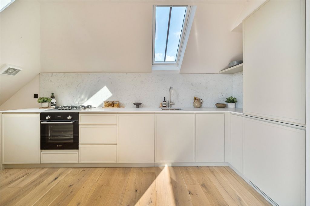 Property photo 3 of 12 Picture No. 01