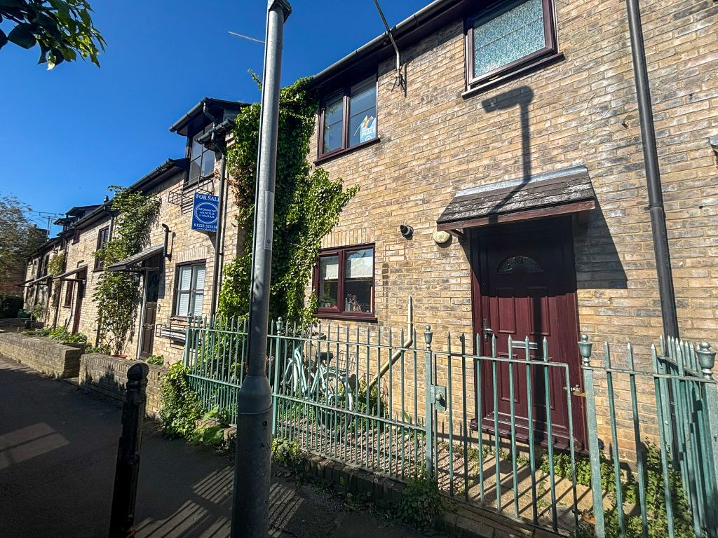 Property photo 1 of 12 Front