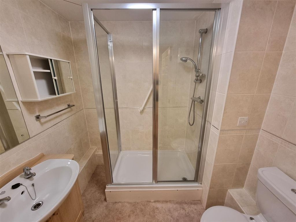 Additional image 8 of 1 bed property for saleDunheved Road, Launceston PL15