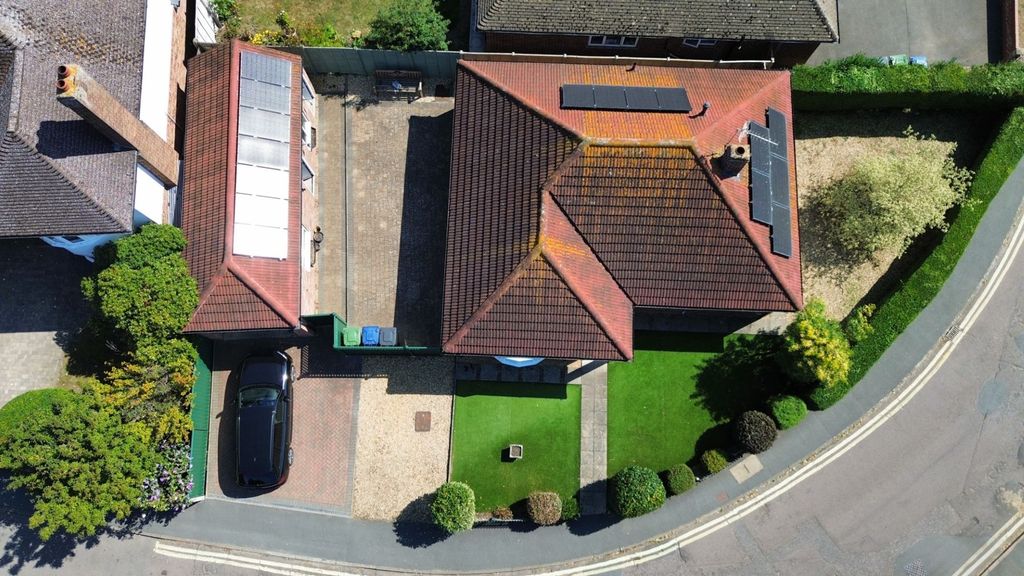 Property photo 3 of 23