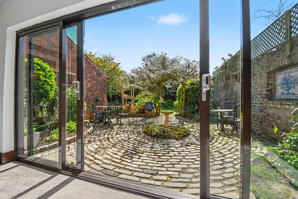 Additional image 15 of 5 bed detached house for saleNew Road, Worlaby, Brigg DN20