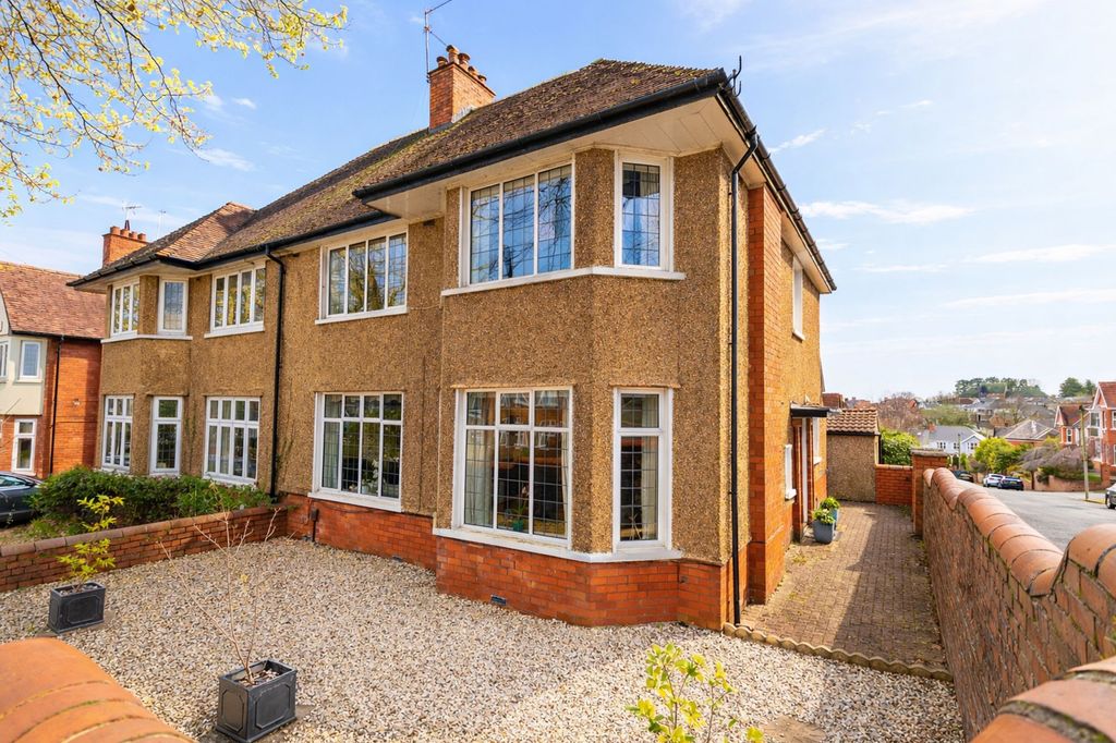 Property photo 1 of 29