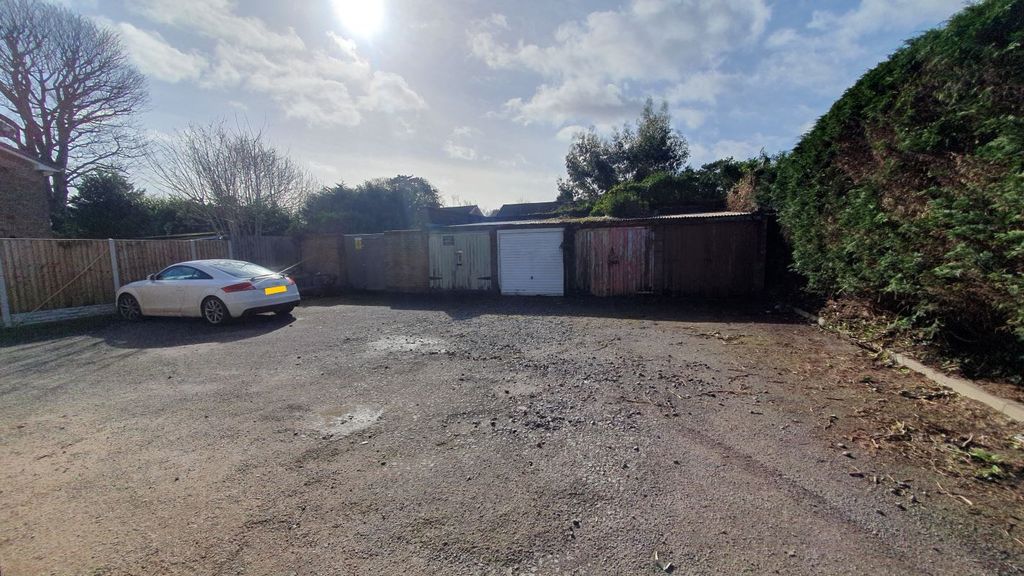 Property photo 2 of 4