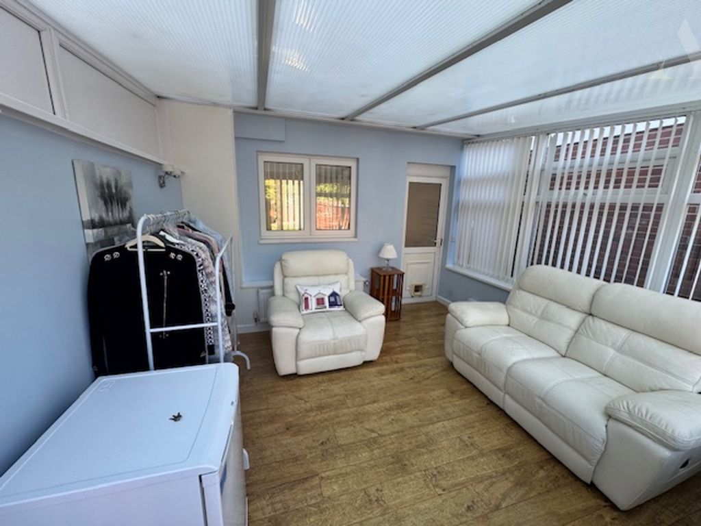 Property photo 3 of 12 58 Bushbury Road Conservatory.Jpeg