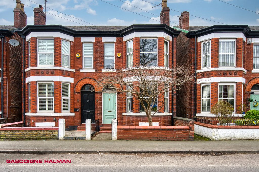 Property photo 1 of 17 Front