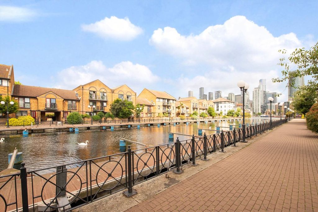 Property photo 1 of 4